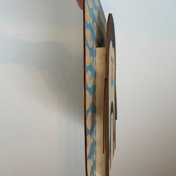 Penguin wooden wall hanging - Picture 4 of 5